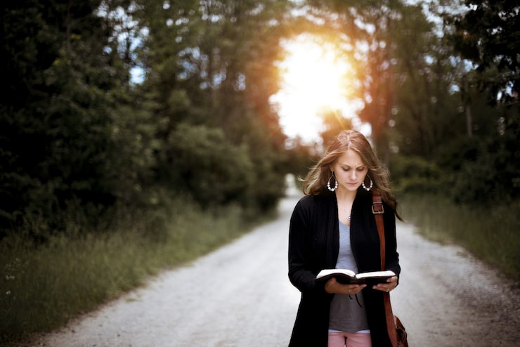 Faith Habits to Grow Closer to God Daily